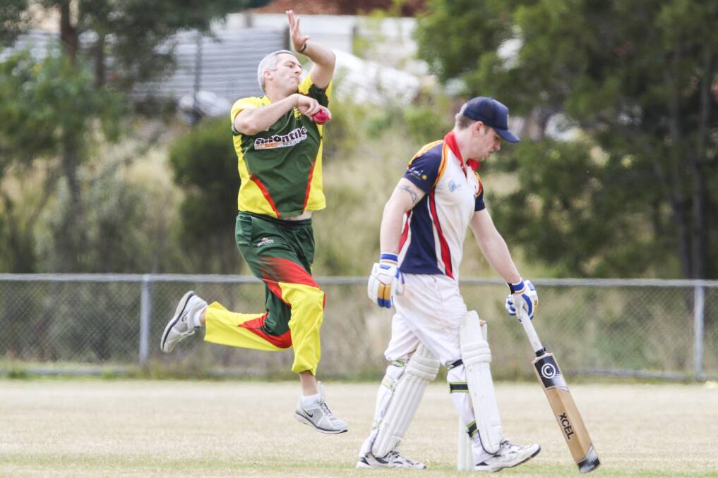 STEAM TRAIN: Don's Steve Ryan gives it everything in the game against East Ulverstone. The Steamers have a place in the semis. Picture: Cordell Richardson 