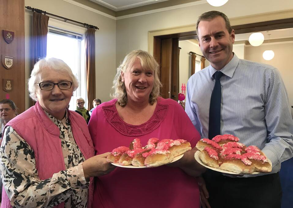 FUNDRAISER: Mandy Forteath and Stephanie Rigby from the Tasmanian Breast Cancer Network with Health Minister Michael Ferguson. 