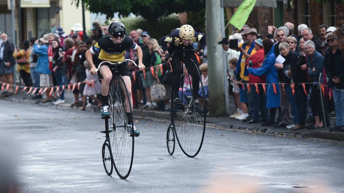Penny Farthings take over Evandale