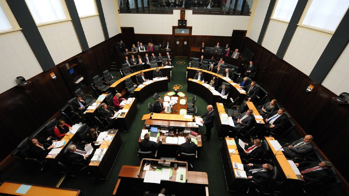 Live tweets: State Parliament