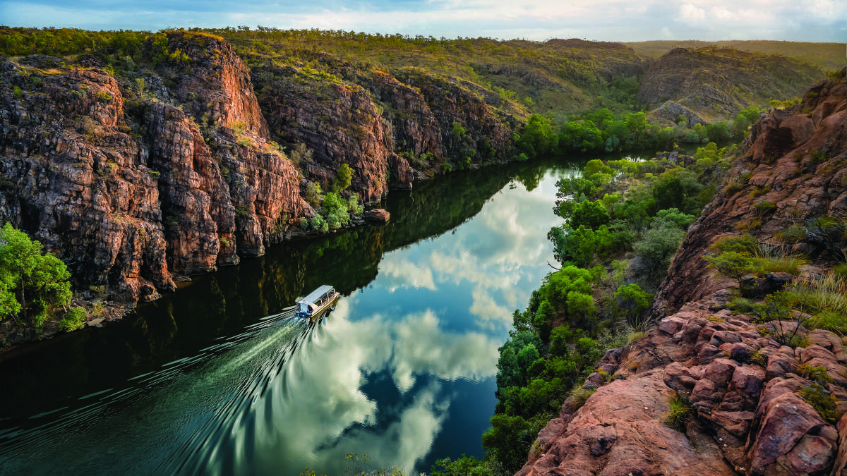 Expedition: Nitmiluk National Park is in the Northern Territory of Australia, 244 km southeast of Darwin, around a series of gorges on the Katherine River and Edith Falls. 