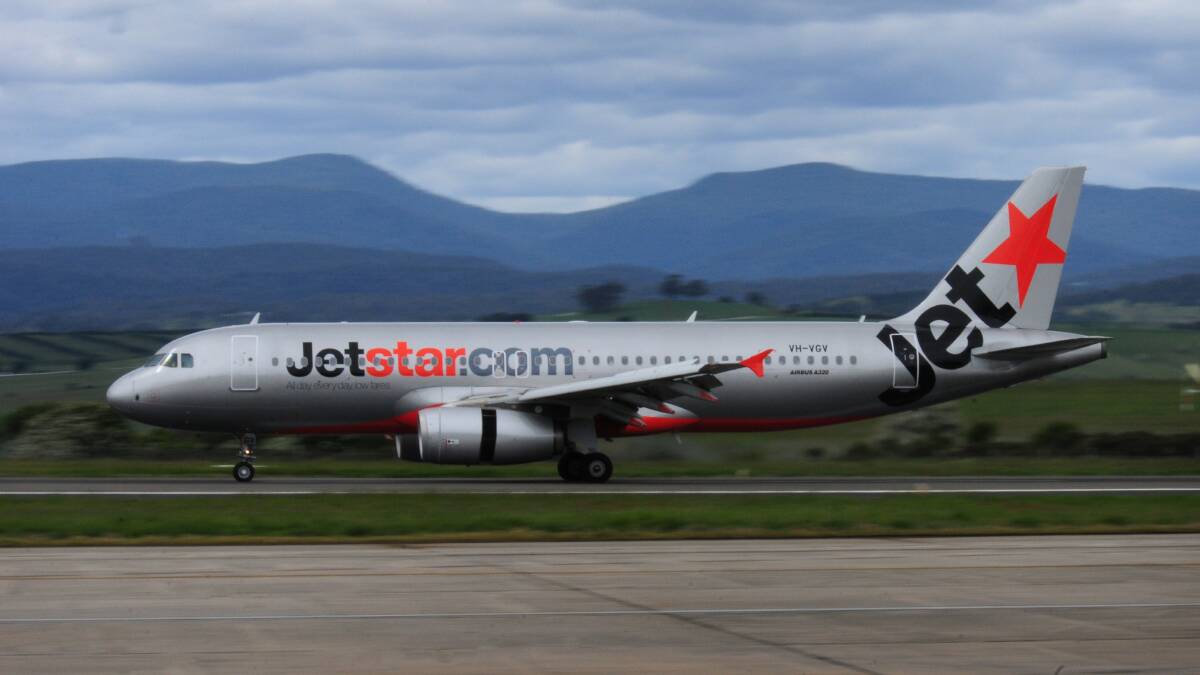 Jetstar issues cause frustration | Video, Poll