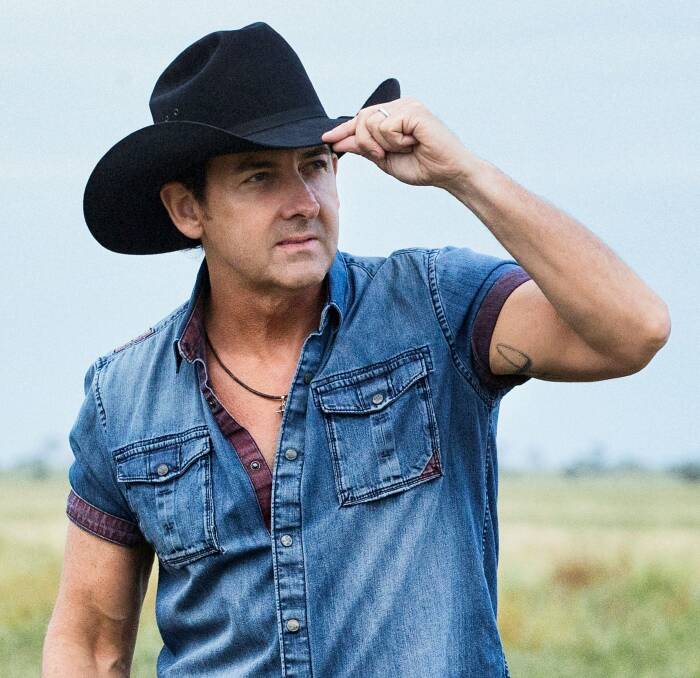 NO END IN SIGHT: Lee Kernaghan will bring The 25th Anniversary Album to Country Club Tasmania on April 29. Picture: Supplied