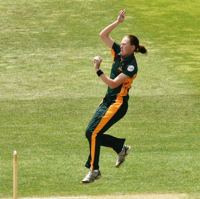 BUSY SCHEDULE: Tasmanian Roar captain Veronica Pyke will tour schools on the East Coast as part of Cricket Tasmania's community blitz program. 