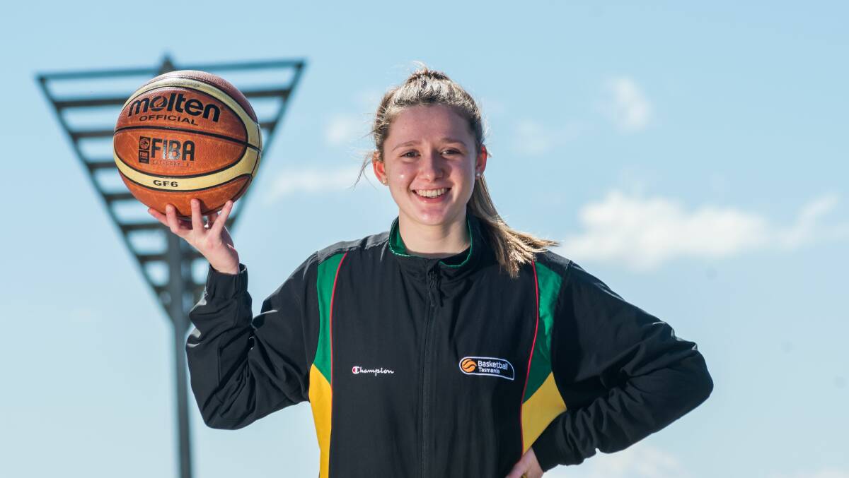 Ulverstone basketballer Zoe Crawford.