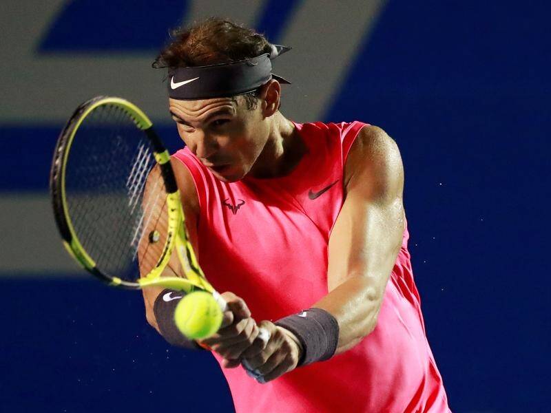 Tennis icon Rafael Nadal has urged other Spanish sports stars to give cash to virus victims.