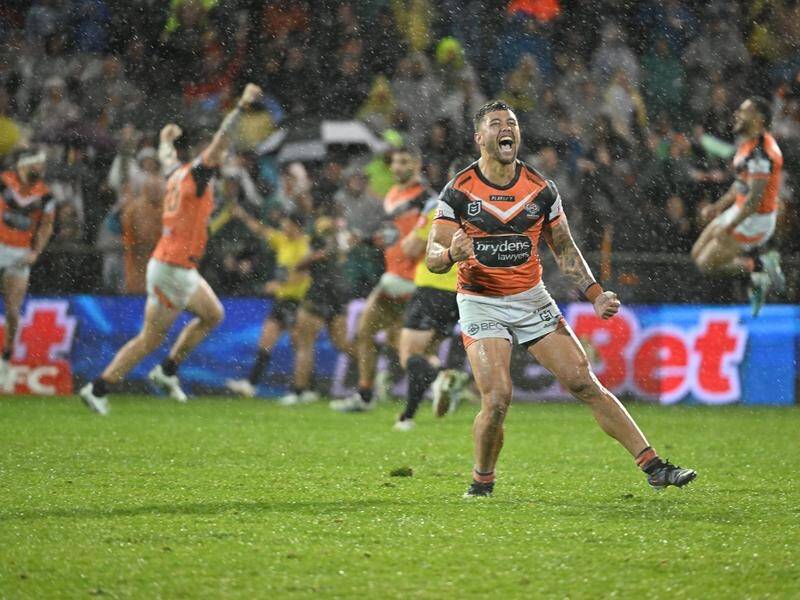Penrith are out to avoid a repeat of these 2023 scenes when they again face the Tigers in Bathurst. (Mick Tsikas/AAP PHOTOS)