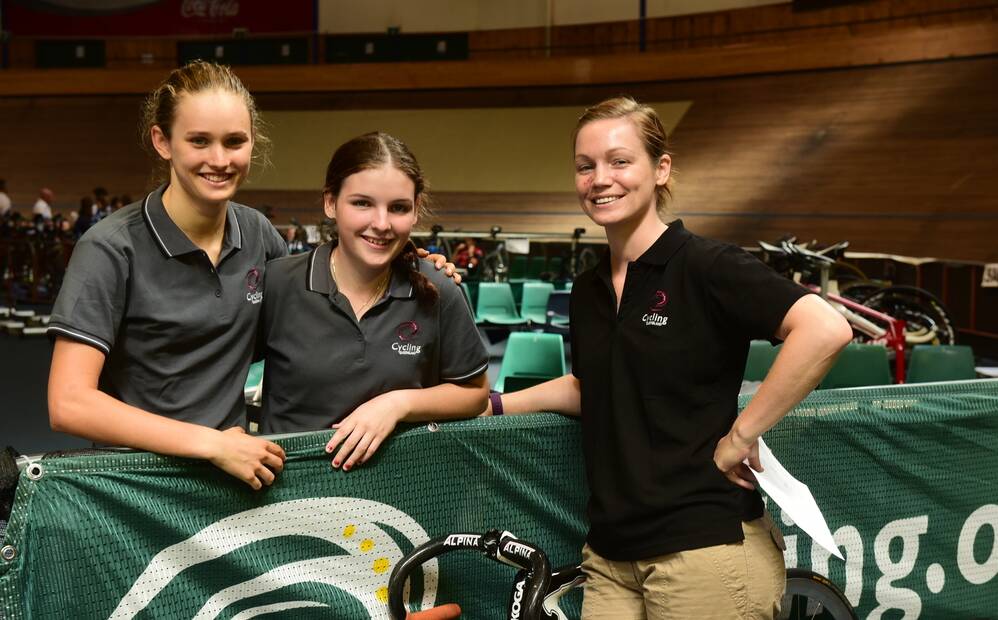 Queensland team Alex Martin-Wallace, Skye Robson, and coach Kerrie Meares, get ready for the national junior track cycling championships, which are being held at the Silverdome in Launeston this week. Picture: PAUL SCAMBLER
