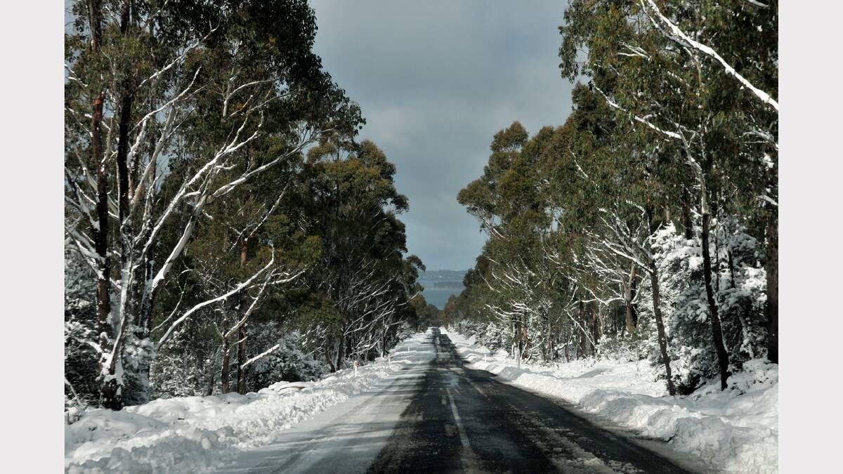 Motorists warned of icy, snowy roads