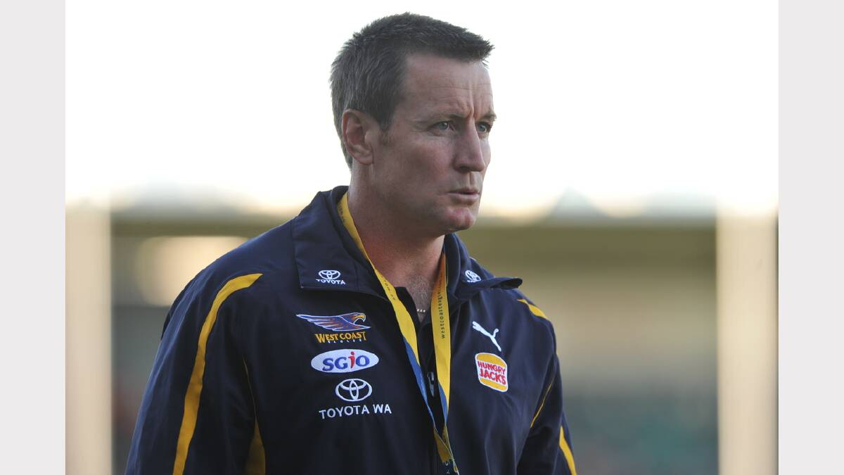 Essendon have appointed former West Coast premiership coach John Worsfold as their new senior coach for the next three years.