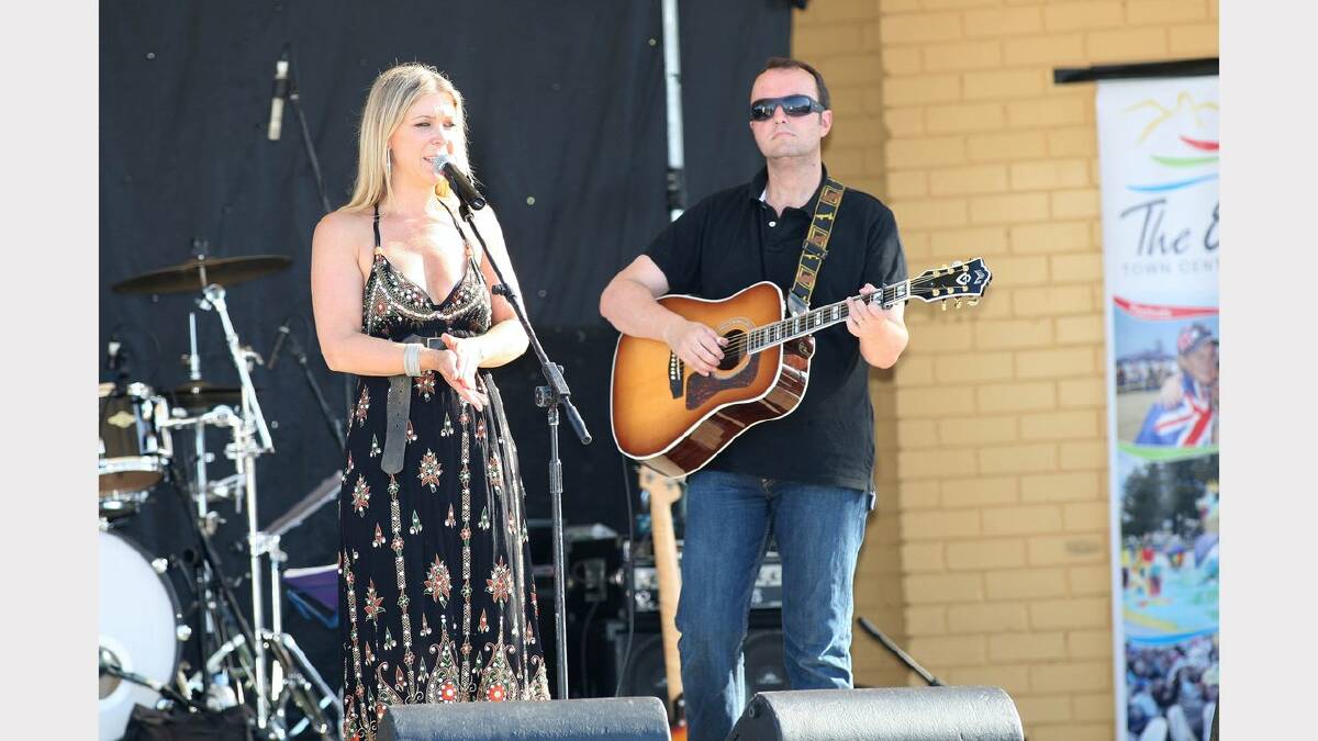 Country music performers Gina Jeffreys and Rod McCormack will be the stars of this year's Australian-Italian Club's Country Music Clinic.