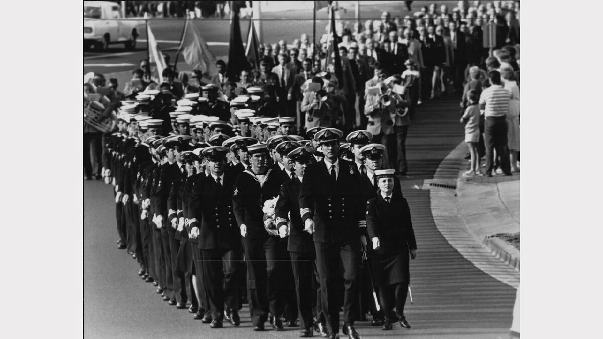 Anzac Day flashback gallery | The HMAS Jervis Bay crew lead the parade in Burnie, 1988.