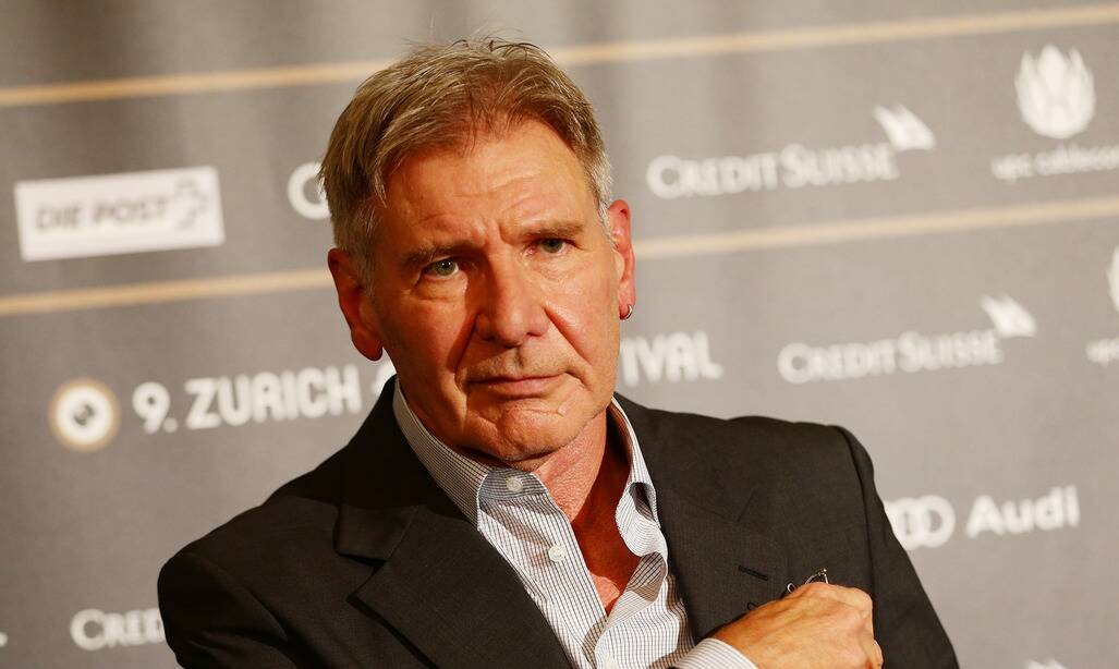 Harrison Ford survives plane crash | Videos