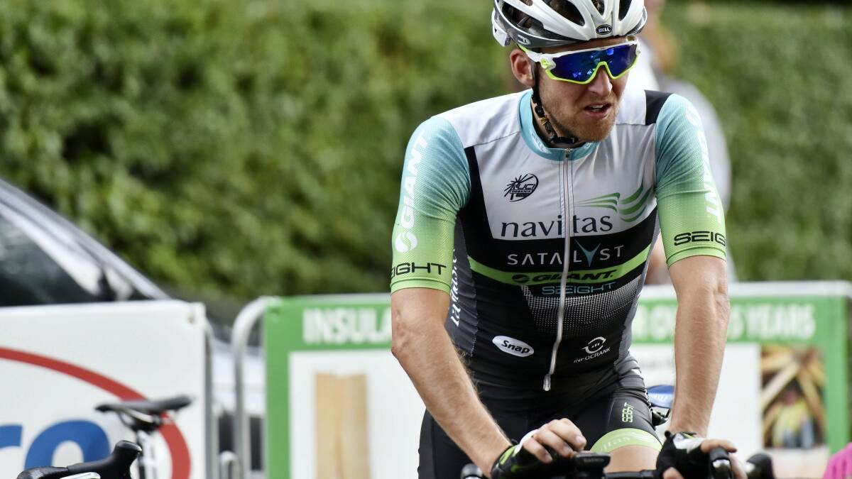 Tasmanian cyclist Wes Sulzberger has signed a cycling contract with the Shingu-based continental team Kinan, in Japan, where he has previous triumphed.