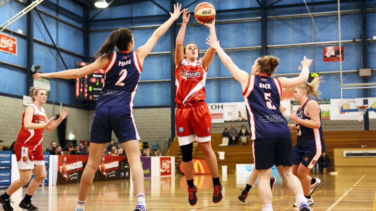 The Torns' Lauren Mansfield was on fire last night in the game against the Geelong Lady Supercats, but in the end, the Supercats proved too strong for the Tornadoes.  Picture: SCOTT GELSTON
