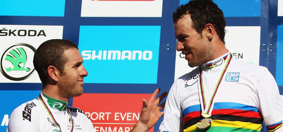 Narrow margin: Silver medallist Goss congratulates winner Mark Cavendish at the 2011 cycling world championships in Denmark.
