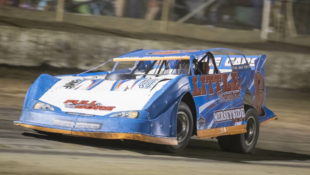 Brad Smith in his late model won a highly contentious final on Saturday at Hobart Speedway. Picture: Angryman Photography