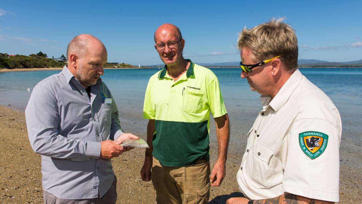 Environmental Service and Design Environmental Consultant Rod Cooper, C2 Demolition asbestos removalist Bob Brinkman, Crown Land Services Regional Property Officer Phil Thompson. Picture: Phillip Biggs