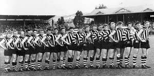 SCOTTSDALE'S BEST: Members of the 1964 NTFA premiership-winning Scottsdale team, before it defeated Sandy Bay in the State preliminary final at North Hobart. The team was eventually defeated by Cooee