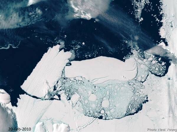 Scientists tracking giant new iceberg