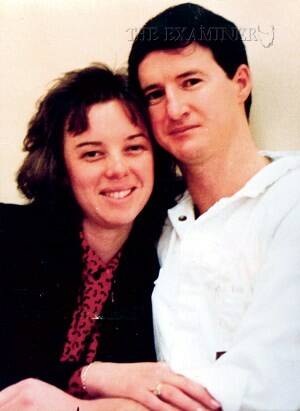 Graham Potter with wife Sheree while he was in Bathurst Jail in 1991.