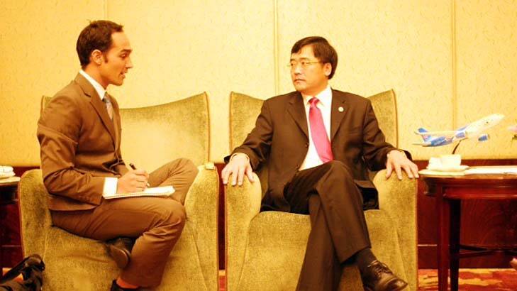 Contacts: Garnaut with Tan Wan'geng, president of China Southern Airlines. Photo: Supplied