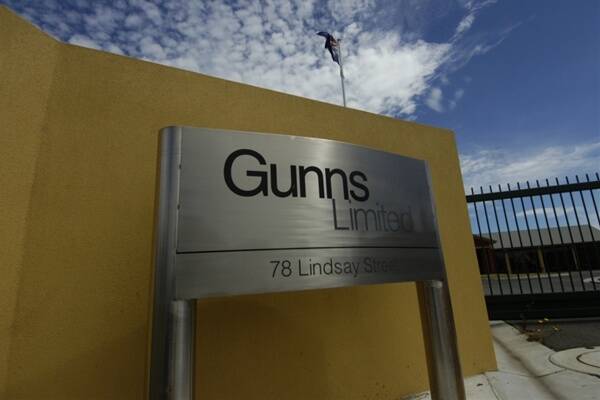 Gunns shares tumble again