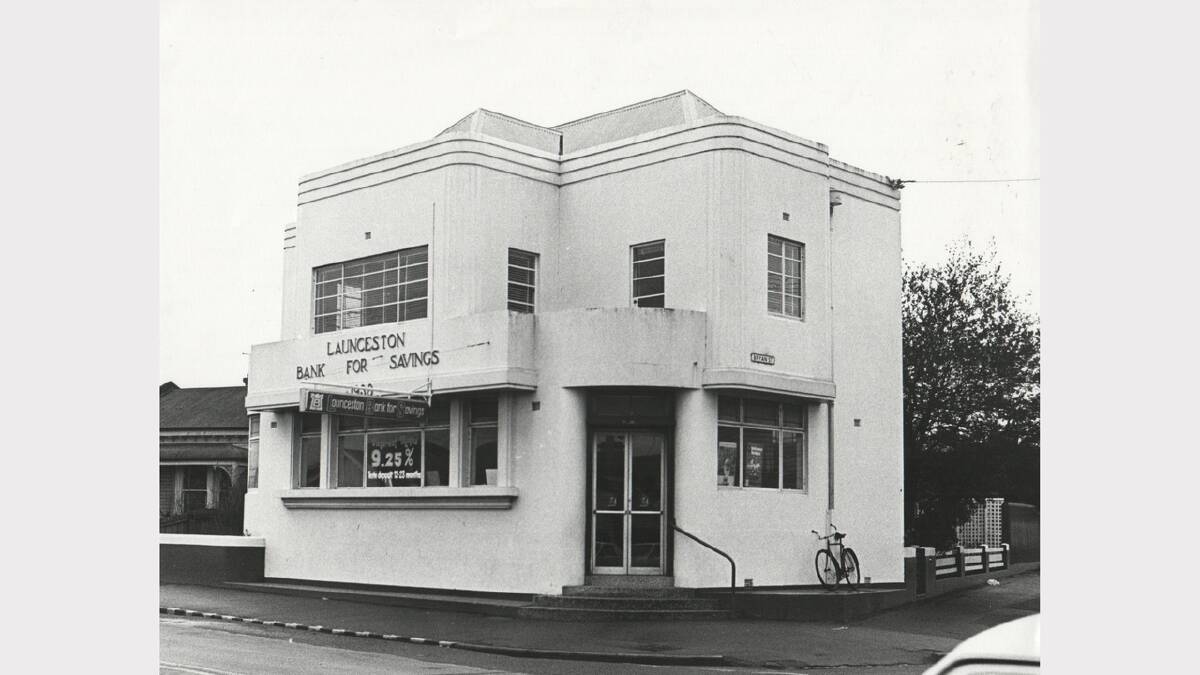 Launceston Bank for Savings, on the corner of Bryan Street and Invermay Road. July 20, 1978.