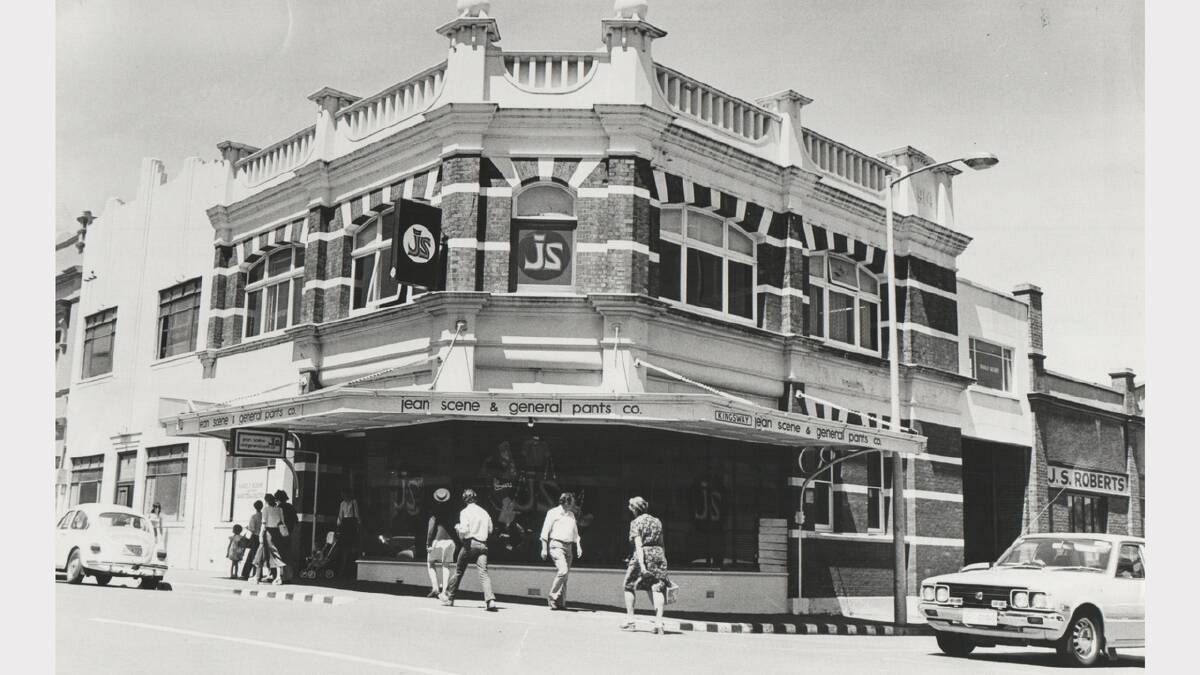 The corner of Brisbane Street and the Kingsway. December 13, 1977.