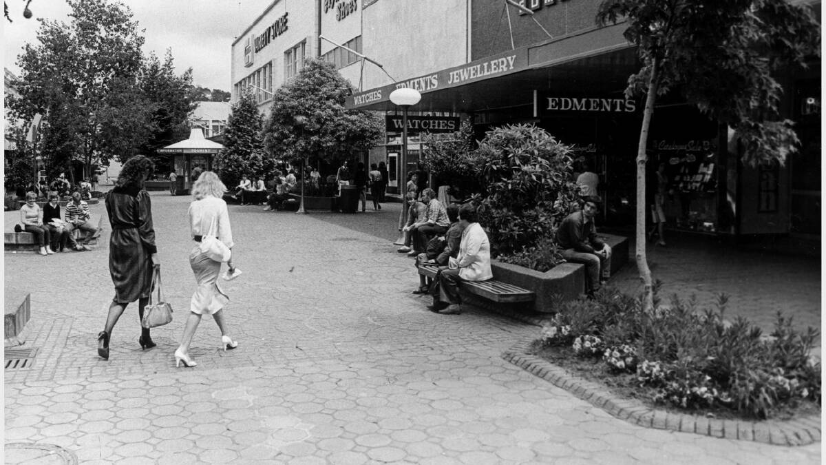 Brisbane Street Mall. November 1, 1983.