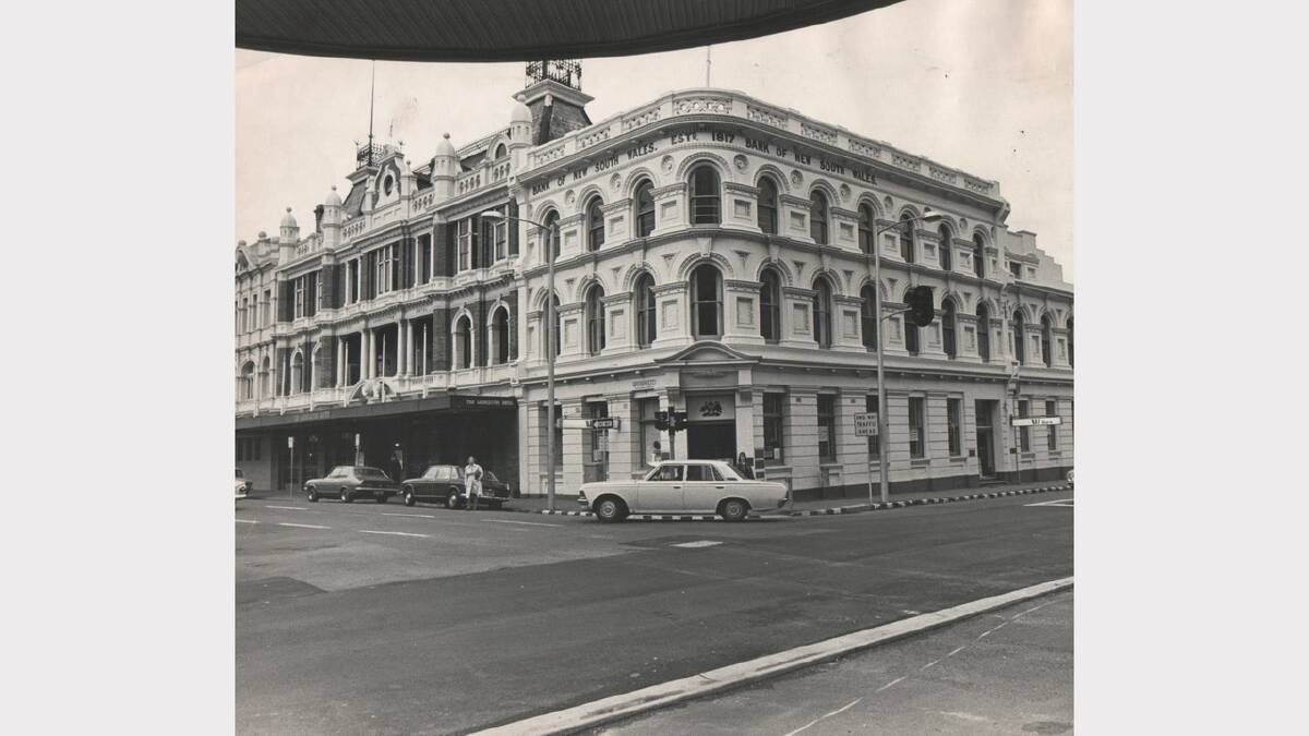 Bank on New South Wales, on the corner of Brisbane and St John streets. October 13, 1976.