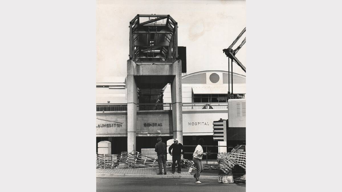 The final part of the LGH bridge across Charles Street still to be removed. Photo: 1990