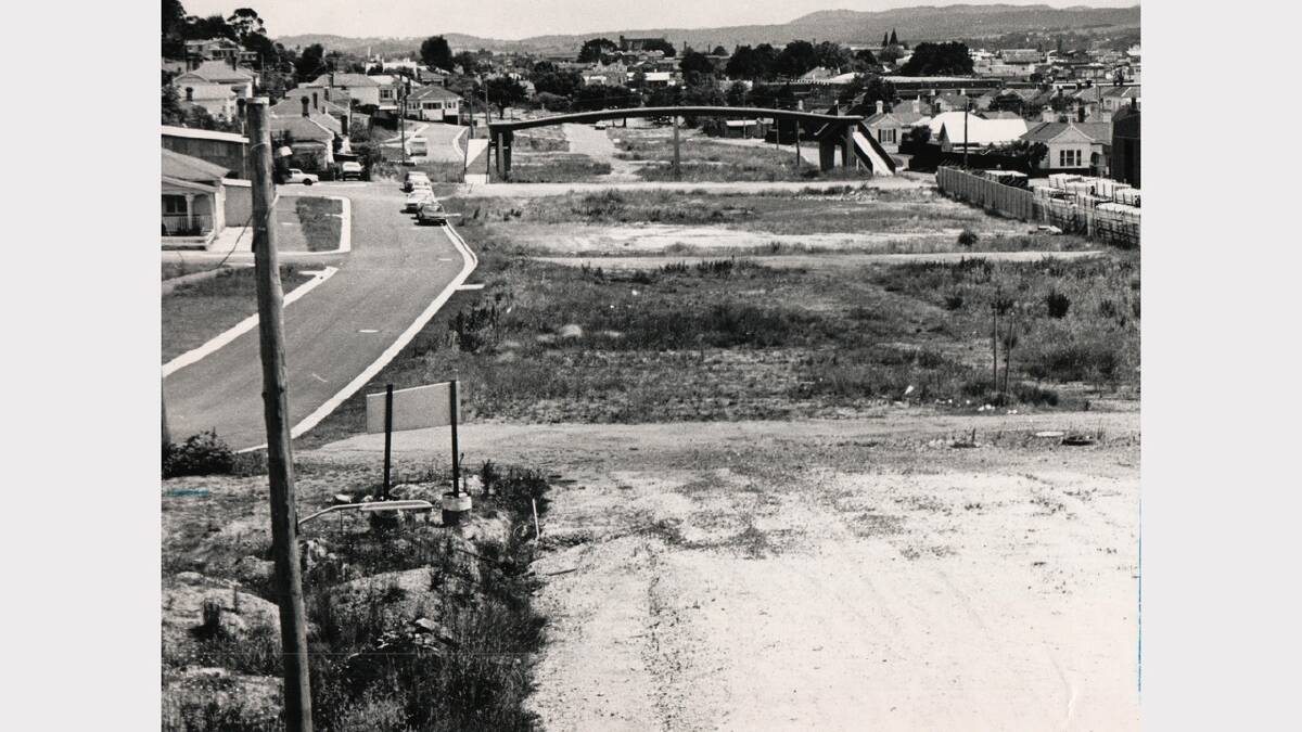 An overgrown section of the Glen Dhu corridor in Launceston. Photo: December 1986