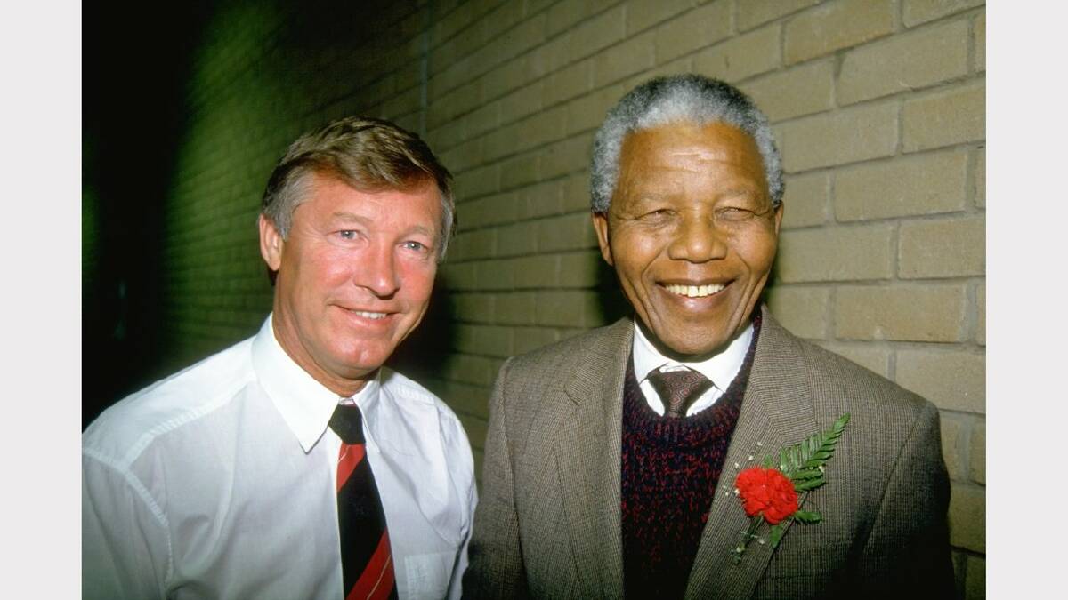 1993:  Portrait of Manchester United Manager Alex Ferguson and ANC Leader Nelson Mandela during their tour to South Africa.  Mandatory Credit: David  Rogers/Allsport	