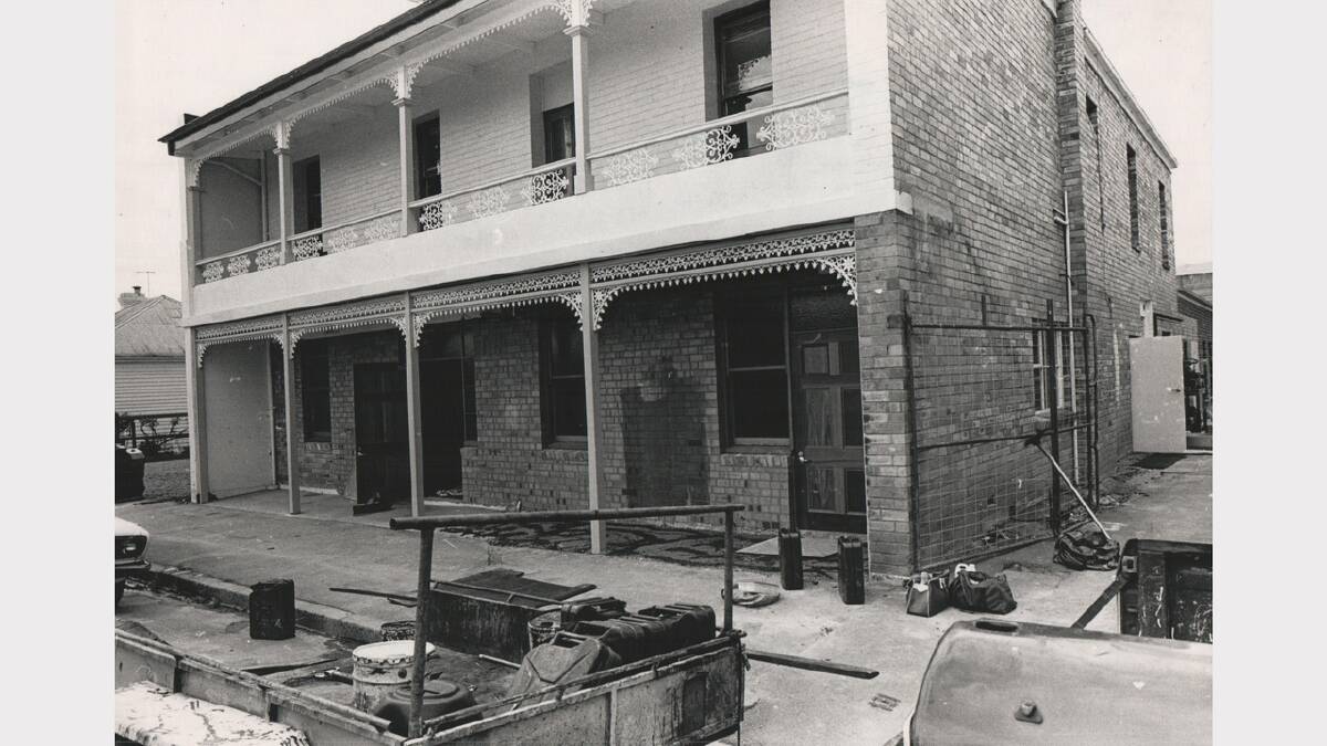The Lawrence Hotel under renovations. Photo: November 1985.