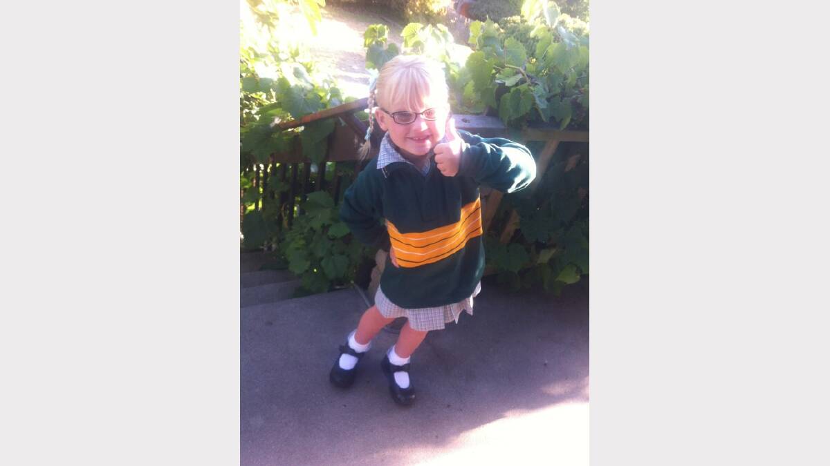 Stevie-Lee's first day of kinder at Exeter