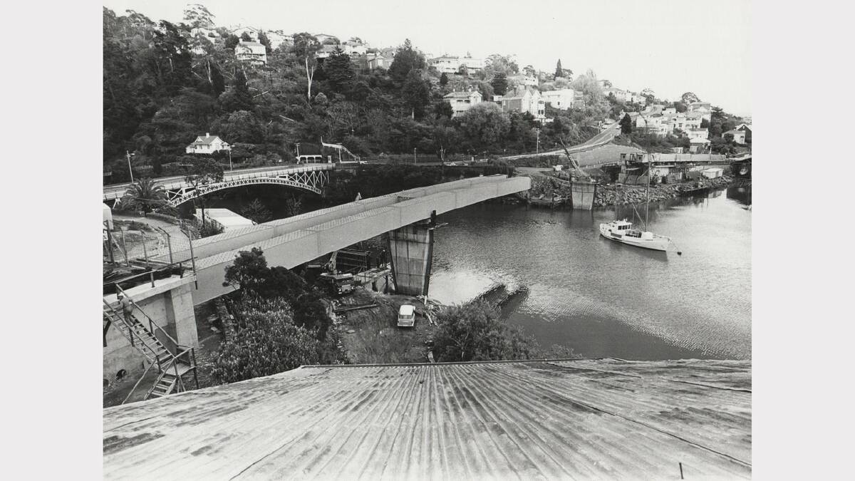 Construction continues of the bridge over the Tamar. Photo: late 1972.