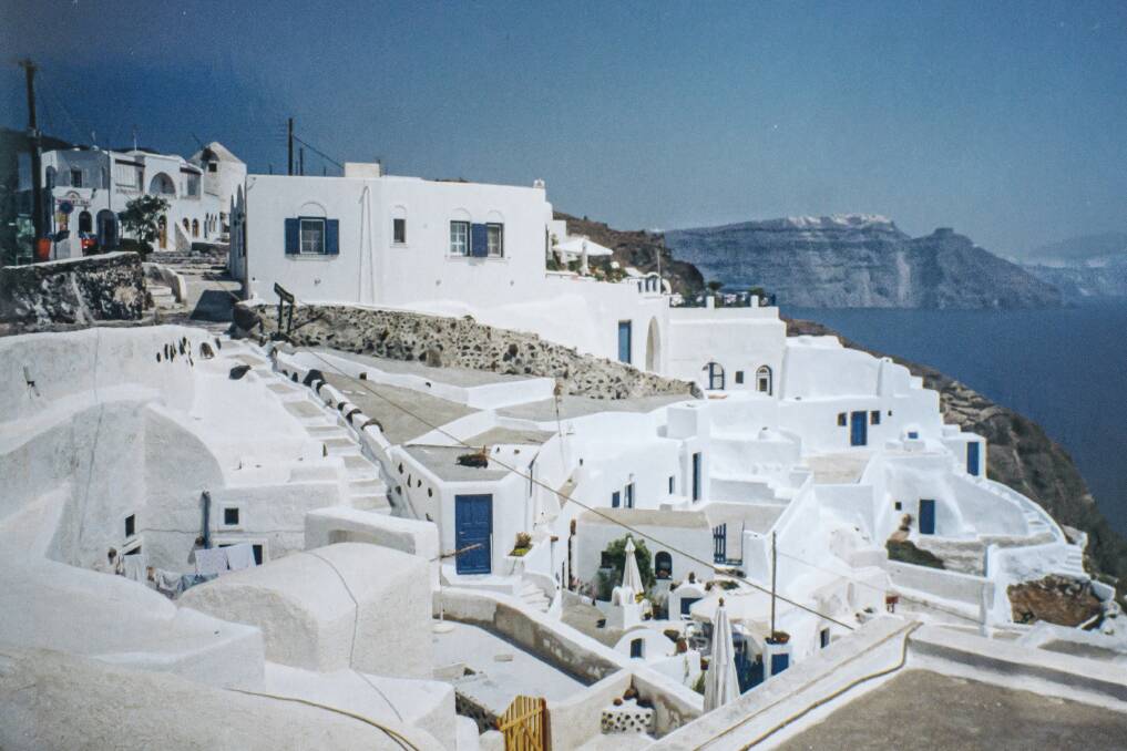 A typical Santorini scene.