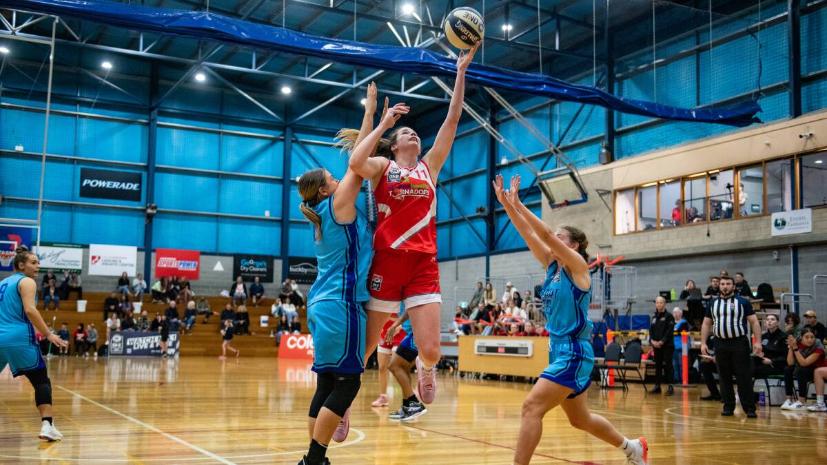 LAY-UP: Keely Froling lead the Launceston Tornadoes to a comfortable win over the Hobart Chargers in their opening NBL1 South fixture. Picture: Paul Scambler 