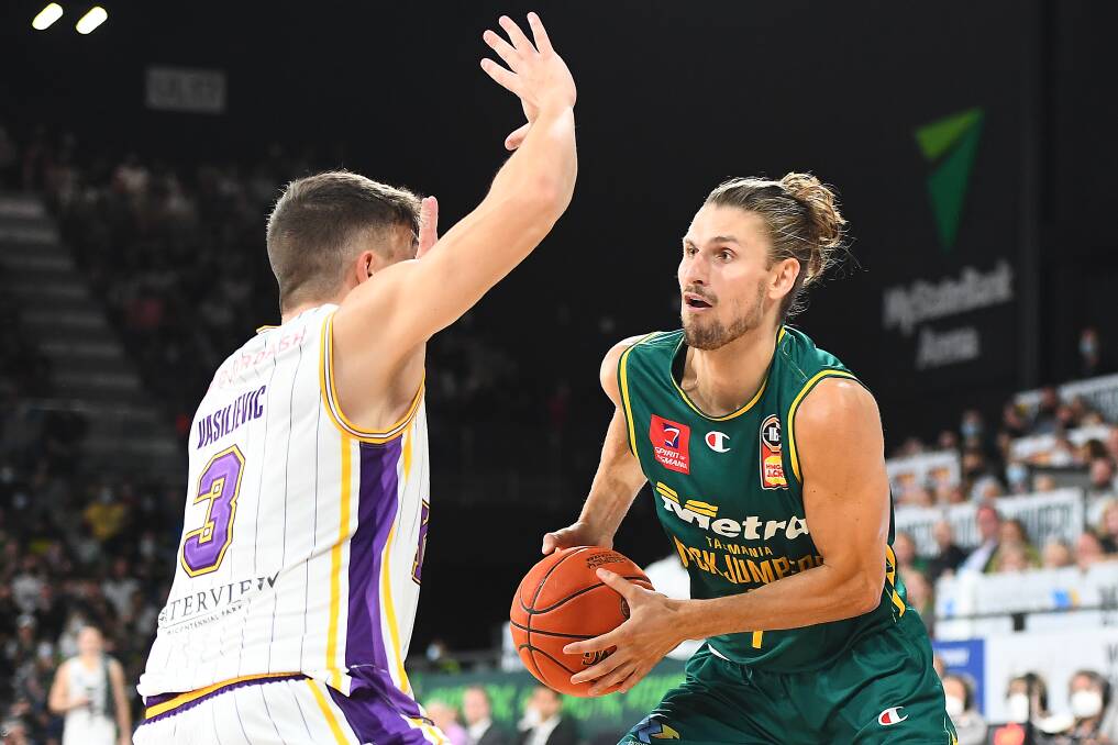 DEFENSIVE DYNAMO: Matt Kenyon has impressed for the Tasmania JackJumpers since being added to the starting line-up in recent weeks. Picture: Steve Bell/Getty Images