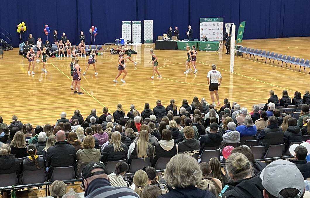 Cavaliers take on Cripps in the 19s-and-under netball grand final. Picture by Rob Shaw