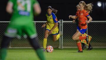 Riverside's Daisy Barbour gets back to thwart a Devonport attack. Pictures by Floyd Jones