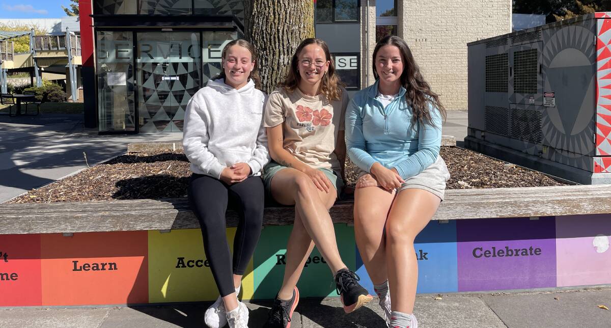 Undergraduates Lydia Tippett, Billie Chatterton and Holly Beaumont at the University of Tasmania, Newnham Campus. Picyure by Saree Salter 