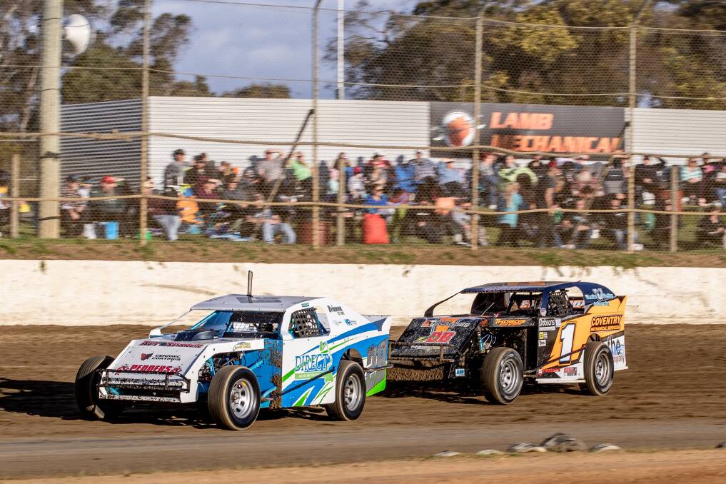 POWERING ON: AMCA drivers Ellis Dickenson and Daniel Brooks will be among the contenders challenging Adrian Bassett at Latrobe this weekend. Picture: Angryman Photography