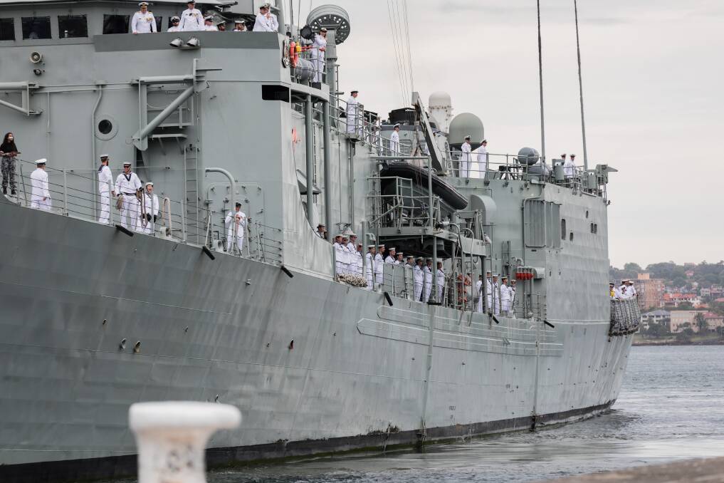 WARSHIP: The decision over the sale of decommissioned navy ship HMAS Darwin is expected to be made by July. Picture: ABET Christopher Szumlanski