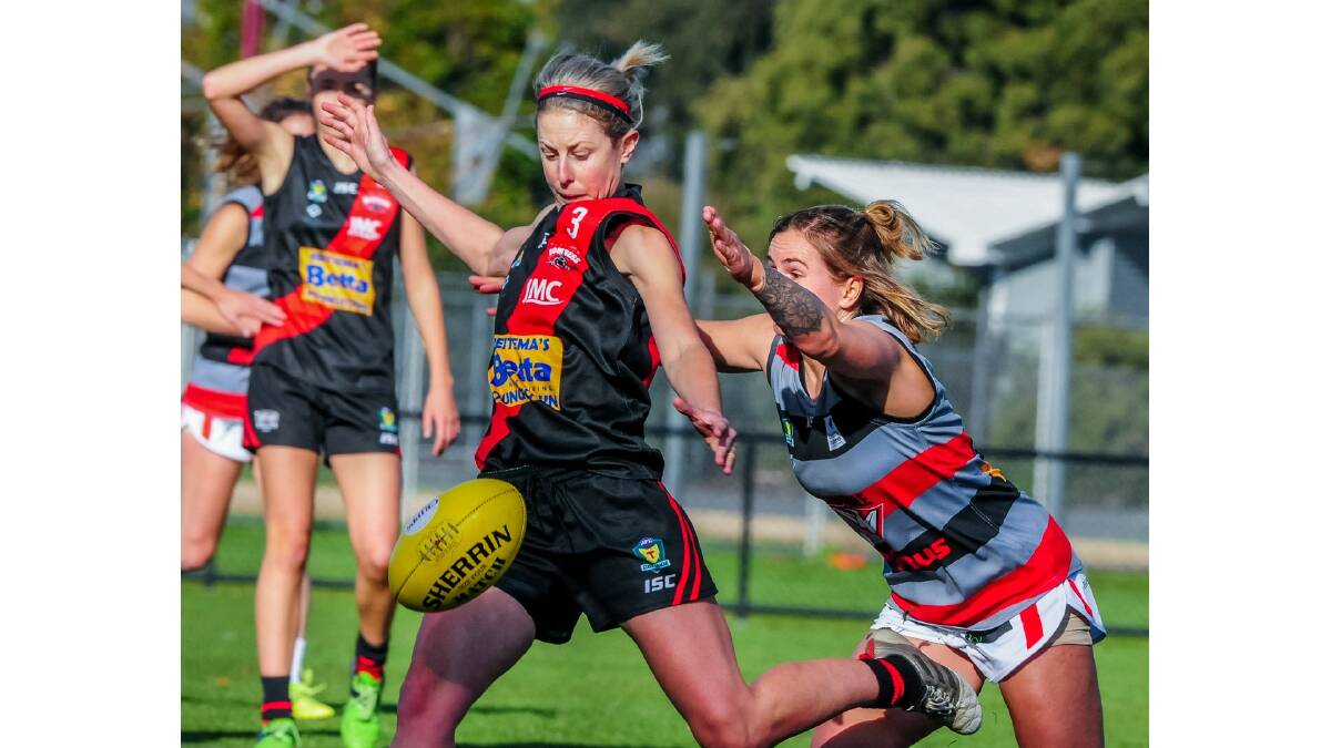 Northern Bombers came away 151-point victors over their Southern counterparts, Lauderdale as Emily McKinnell kicked eight.
