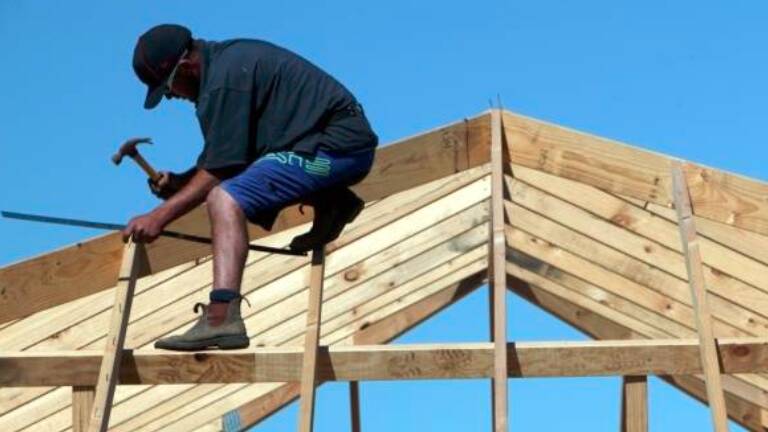 Tasmanian builders welcome skills funding