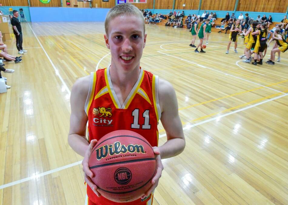 Lachie Brewer had a clutch performance against Burnie in the under-16 championships. Picture: Neil Richardson