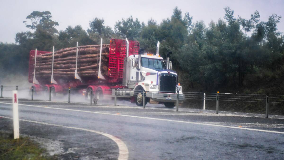 Heavy rainfall hit the East Tamar Highway this morning. Picture: Neil Richardson