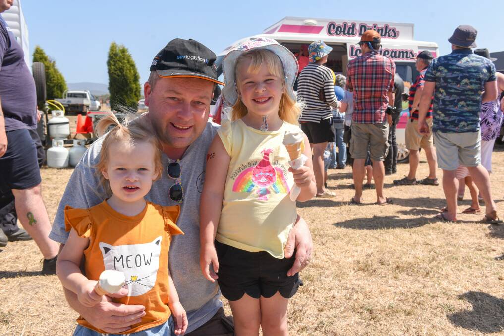 High hopes: Mark Van Den Bosch and his daughters, Amity, 2, and Isla, 5, of Perth. Pictures: Paul Scambler